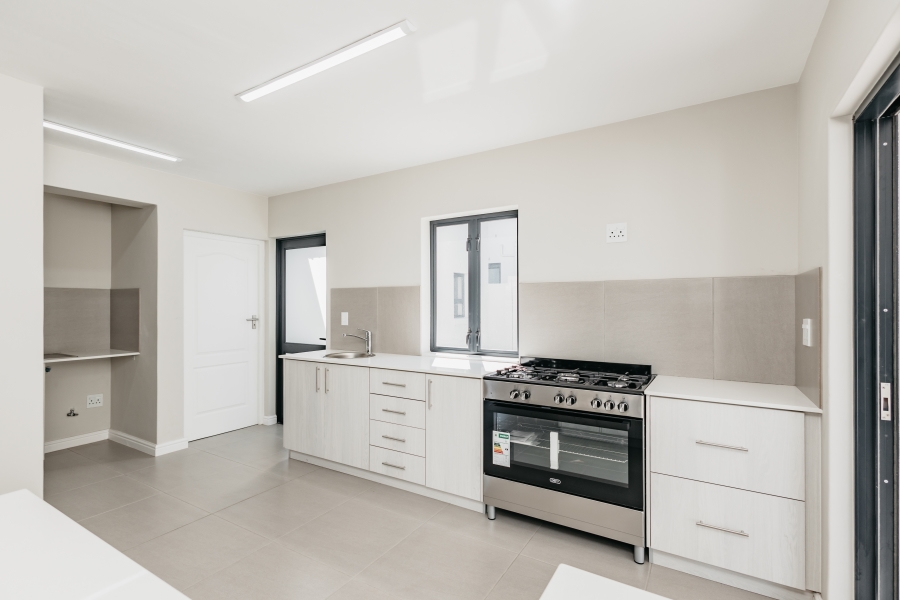 3 Bedroom Property for Sale in Jakarandas Western Cape